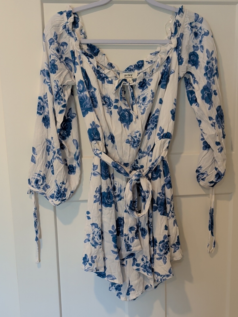 3/$30 privy White Romper with Blue Floral Print Medium